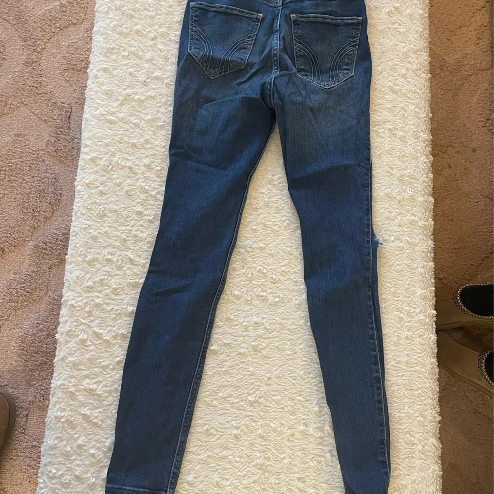 Hollister Ultra High Rise Super Skinny - Picture 3 of 3